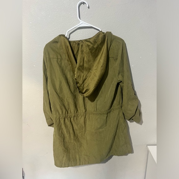 Milk and Honey Spring Green Jacket Long Hood Lightweight Mid Length Cinch Waist - Picture 4 of 4